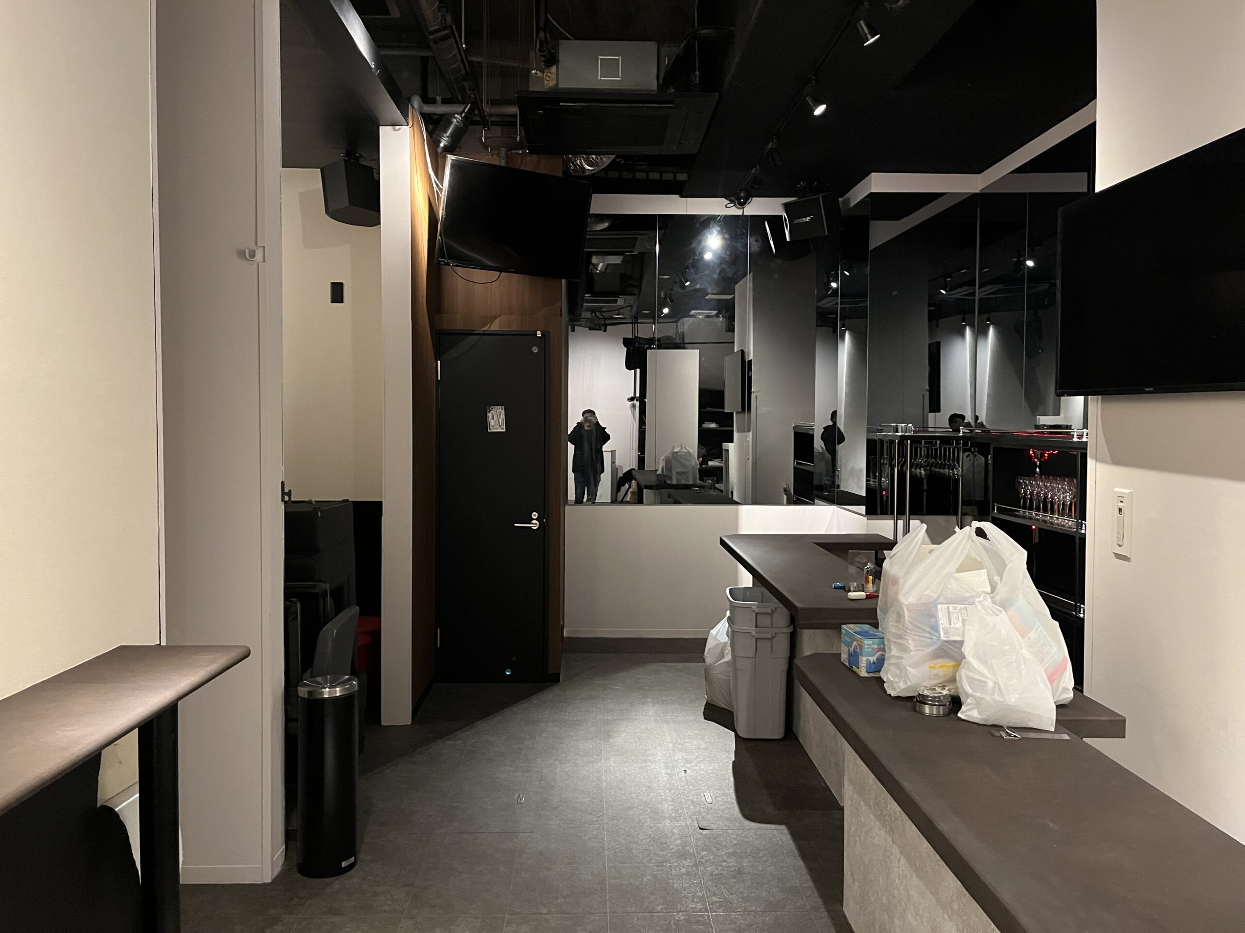 港区　BAR内装工事